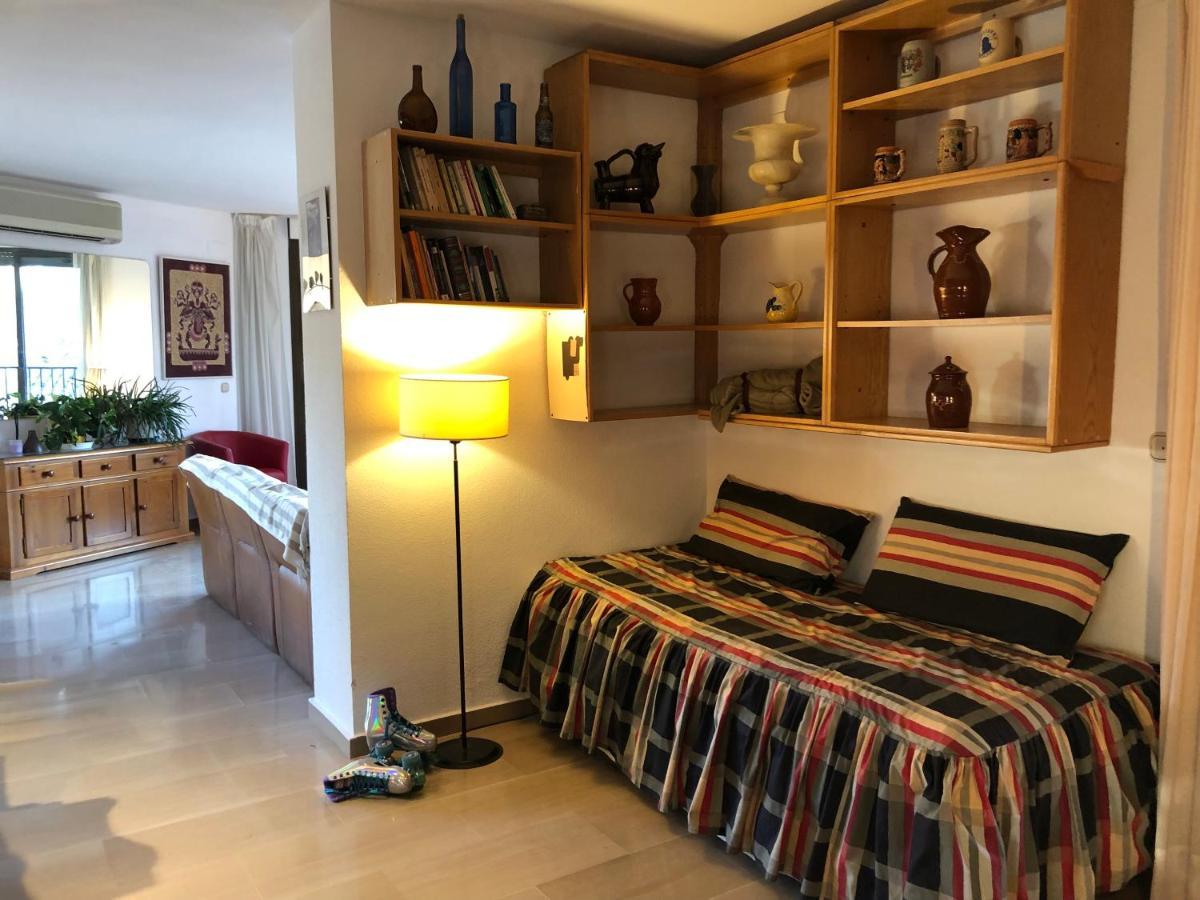 Ferienwohnung Loft Acogedor Con Terraza Y Parking En El Centro Huesca Exterior foto