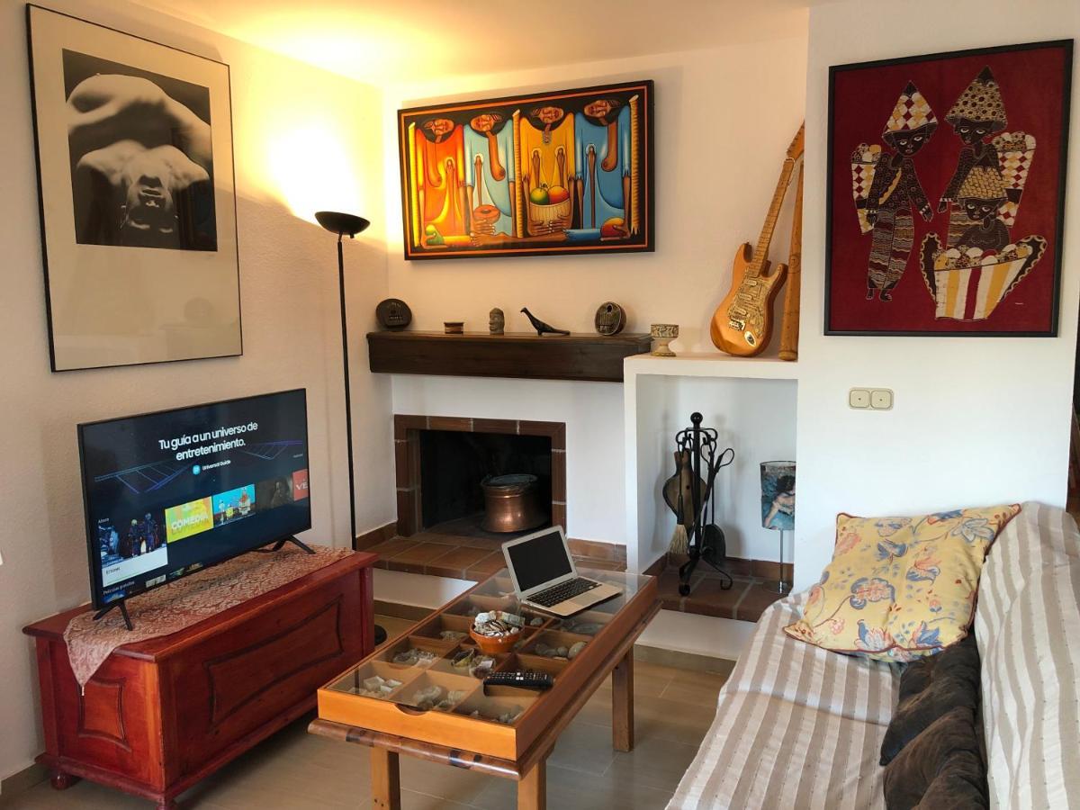Ferienwohnung Loft Acogedor Con Terraza Y Parking En El Centro Huesca Exterior foto