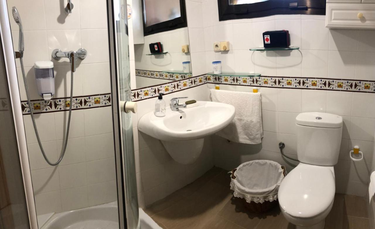 Ferienwohnung Loft Acogedor Con Terraza Y Parking En El Centro Huesca Exterior foto